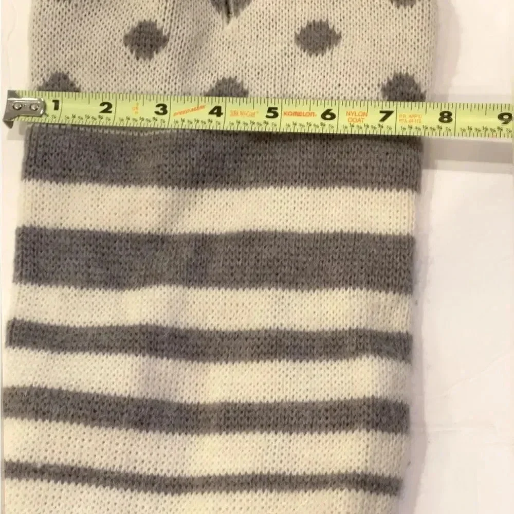 NEW CROCI KNIT GREY AND WHITE STRIPED DOG SWEATER SIZE SMALL
